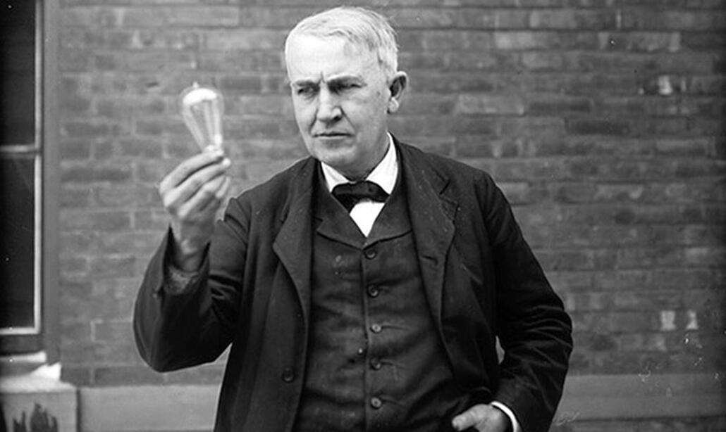 Thomas Alva Edison: Sang Penemu yang Mengubah Dunia Pendahuluan