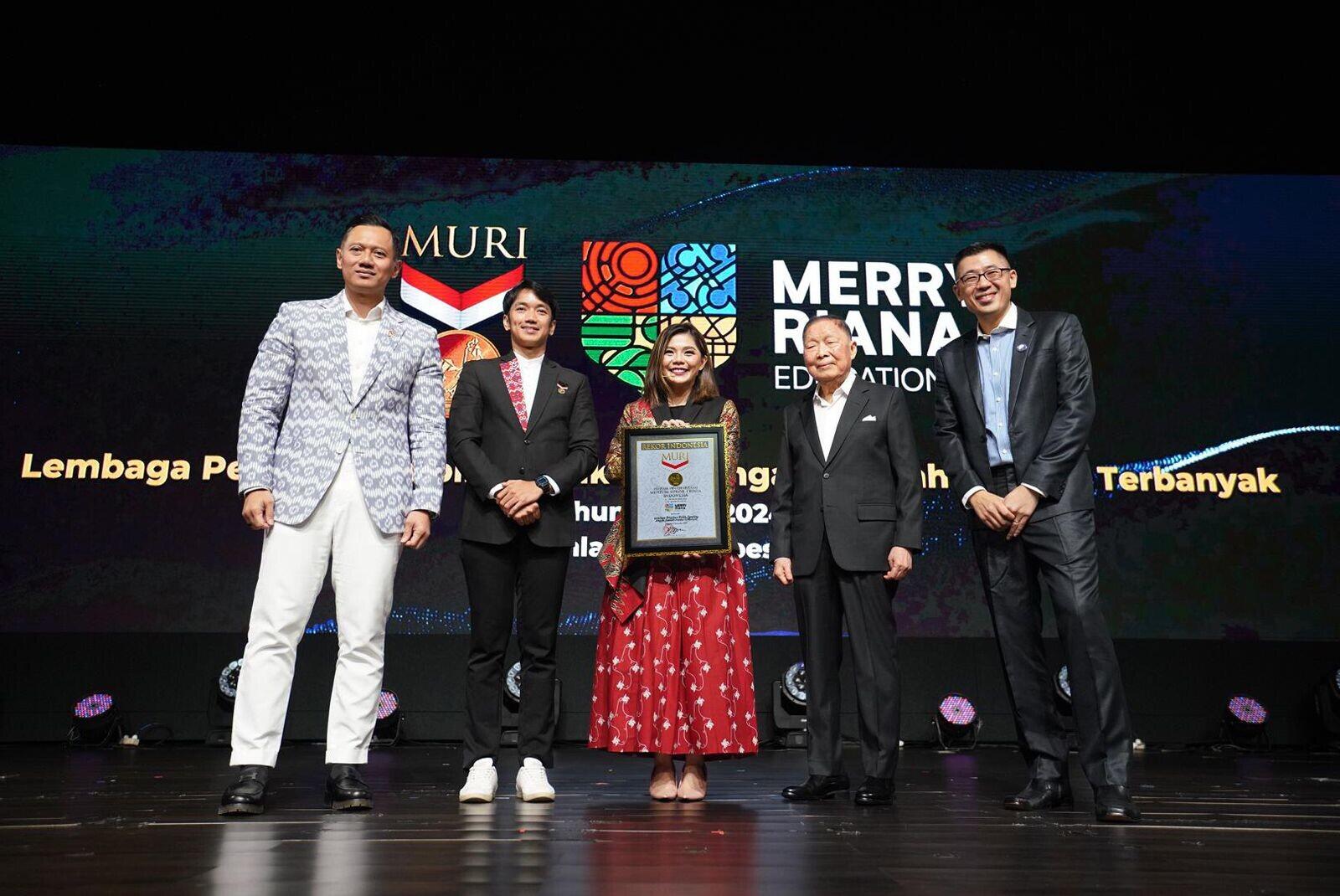 MRE Raih Rekor MURI : Lembaga Public Speaking Peserta Terbanyak di IndonesiA