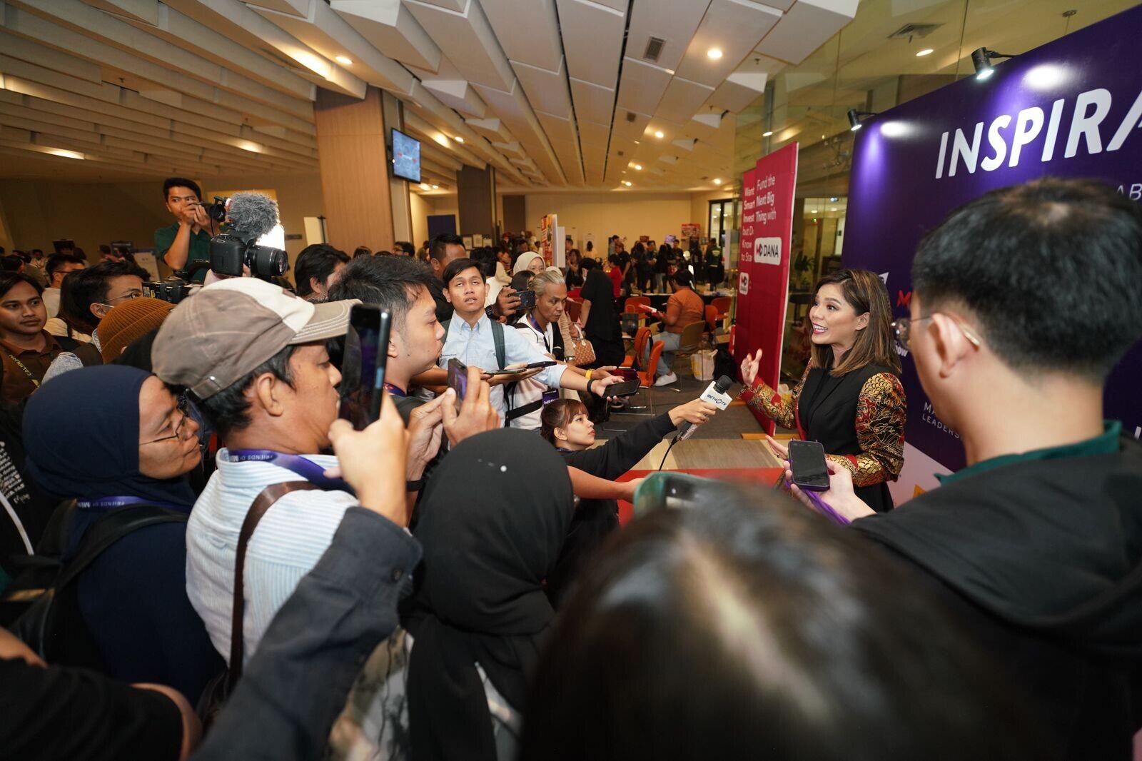 MRE Raih Rekor MURI : Lembaga Public Speaking Peserta Terbanyak di IndonesiA