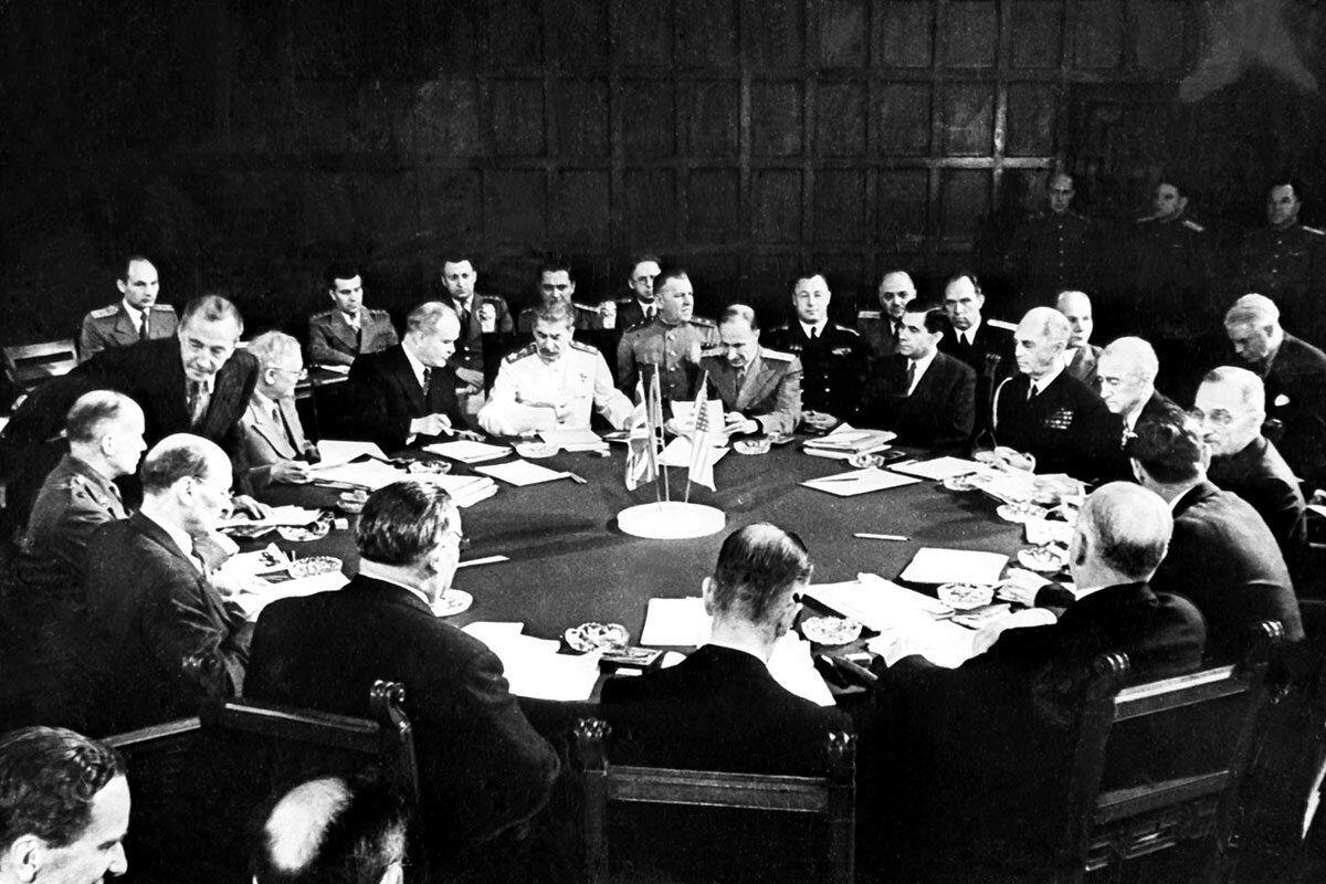 Peristiwa Pemboman Hiroshima dan Nagasaki: Sejarah, Dampak, dan Warisannya