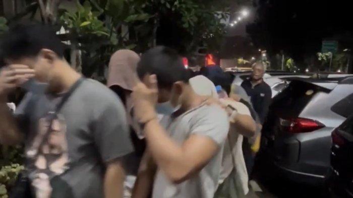 Pesta Gay Berkedok Arisan di Jaksel, Terungkap 56 Peserta: Ada Guru Bahasa Arab