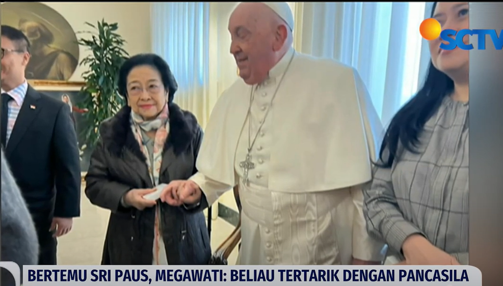 Bawa Cenderamata Lukisan Bunda Maria berkebaya, Megawati Temui Paus Fransiskus