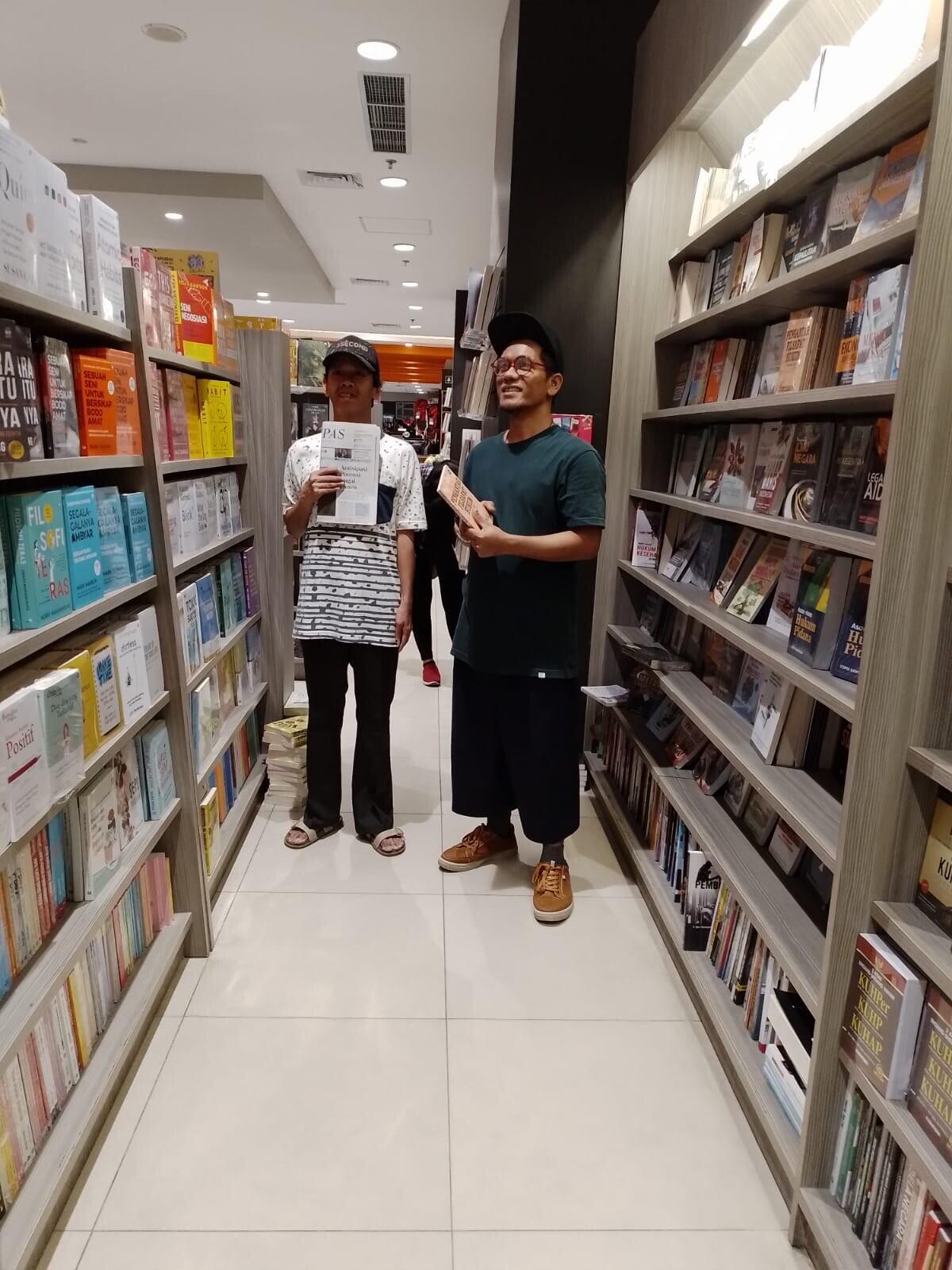 NEWS KASKUS: API Rekomendasi PAW Percetakan Penerbit Buku Kota Kendari