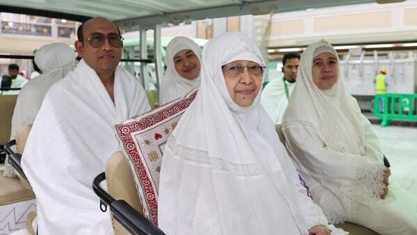 Megawati Selesai Umrah Bareng Puan dan Keluarga, Pratama Bantu Tahalul