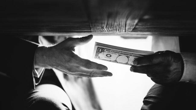 10 Negara Paling Korup Sedunia menurut Penelitian, Indonesia Nggak Masuk Lho Gansist!