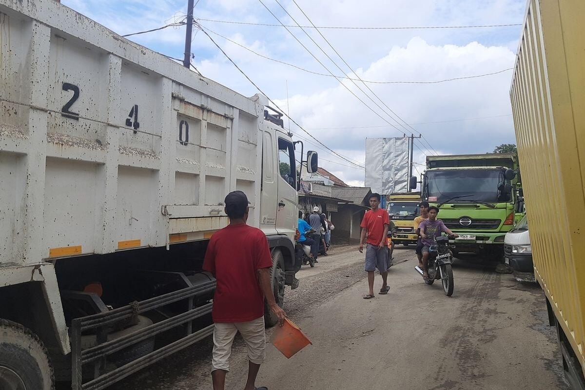 Dedi Mulyadi Siapkan Rp 130 Miliar untuk Perbaikan Jalan Parung Panjang
