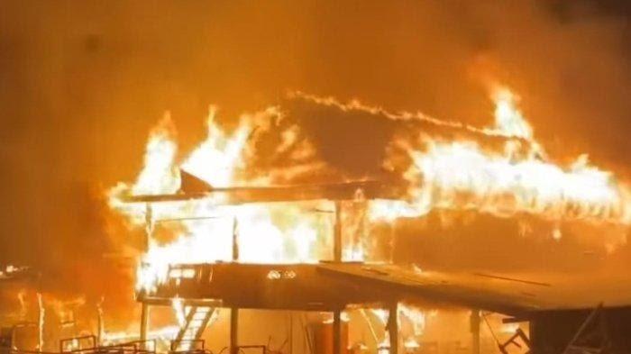 Korsleting Listrik Sebabkan Asrama Ponpes As'adiyah Terbakar, Kerugian 250 jt