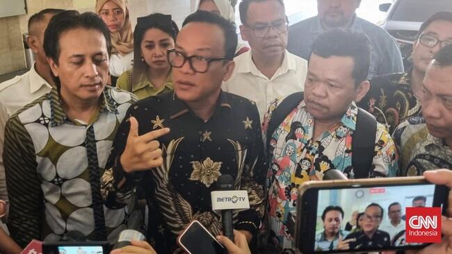 Wamenaker: Negara Paksa Aplikator Beri THR Ojol dalam Bentuk Uang