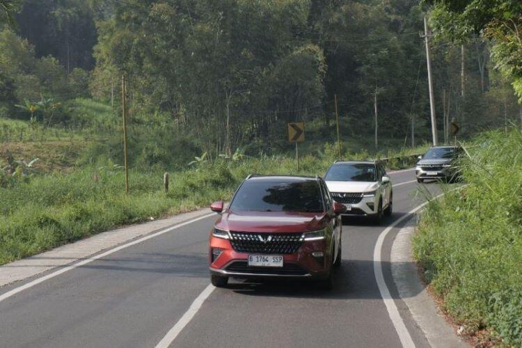 Wuling Alvez vs Chery Tiggo 5X: Duel SUV Canggih, Siapa yang Lebih Unggul?