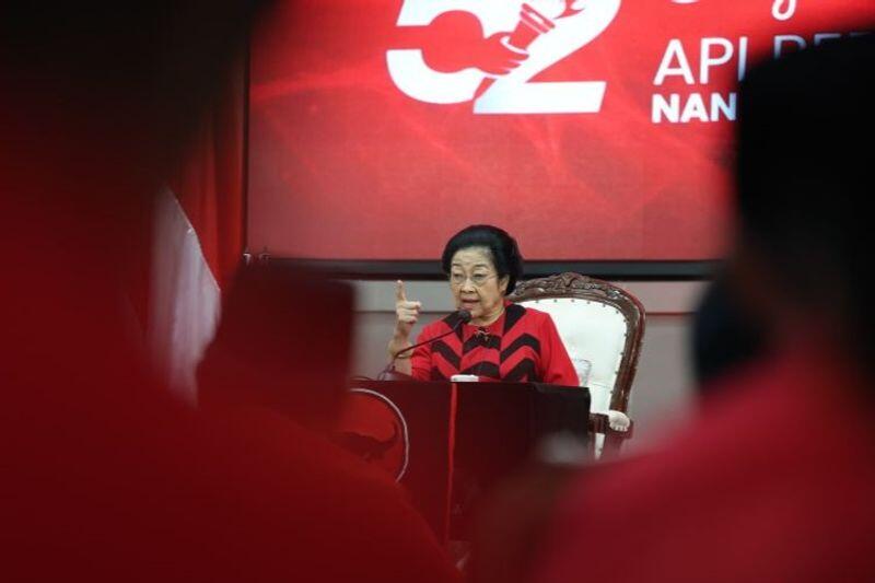 Hasto Ditahan KPK, Megawati Instruksikan Kepala Daerah PDIP Tak Ikuti Retret di Akmil
