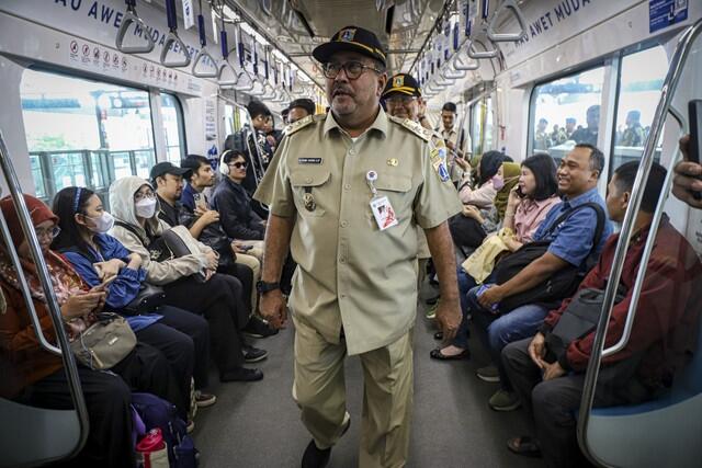Pemprov DKI Mau Gratiskan 15 Golongan Ini Naik MRT-TransJakarta