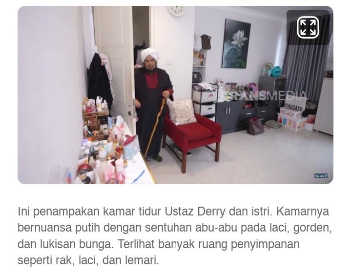 Intip Rumah Ustaz Derry Sulaiman, Ada Lukisan Kaligrafi Rp 1 Miliar