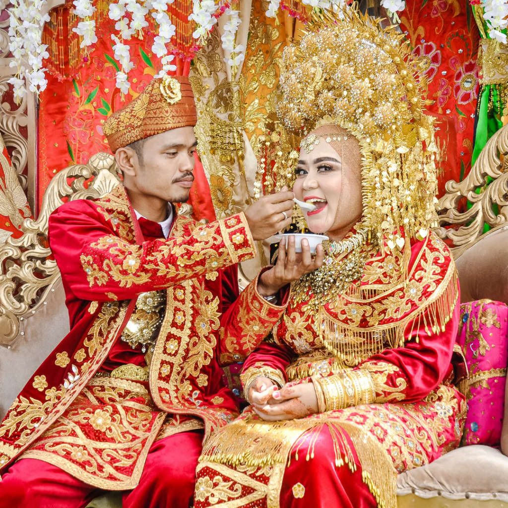 Sejarah Panjang Fashion Indonesia Dari Tradisi hingga Modernisasi