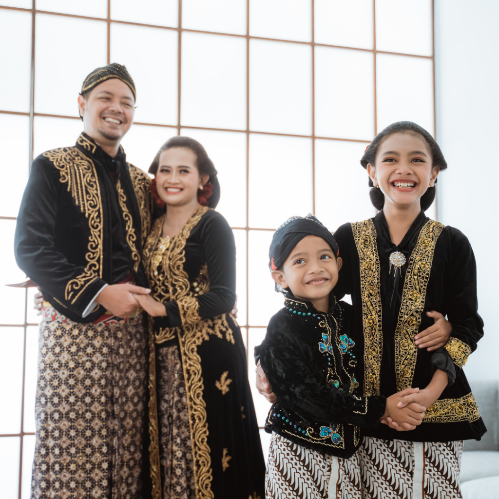 Sejarah Panjang Fashion Indonesia Dari Tradisi hingga Modernisasi