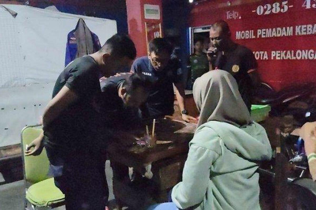 Waduh, Lapor Polisi Ditolak! Wanita Pekalongan Korban Penipuan ini Curhat ke Damkar