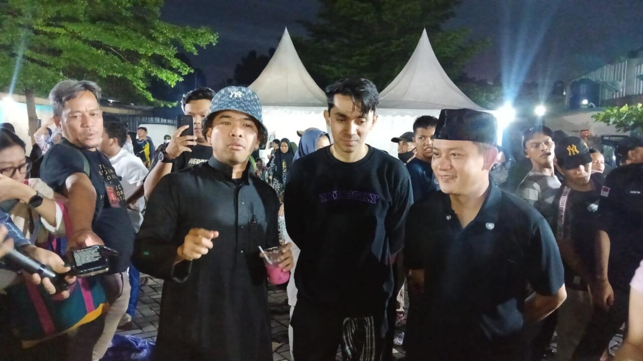 Masak Besar Ramadan: Ribuan Porsi Makanan Dibagikan Chef Bobon dan Putra Siregar
