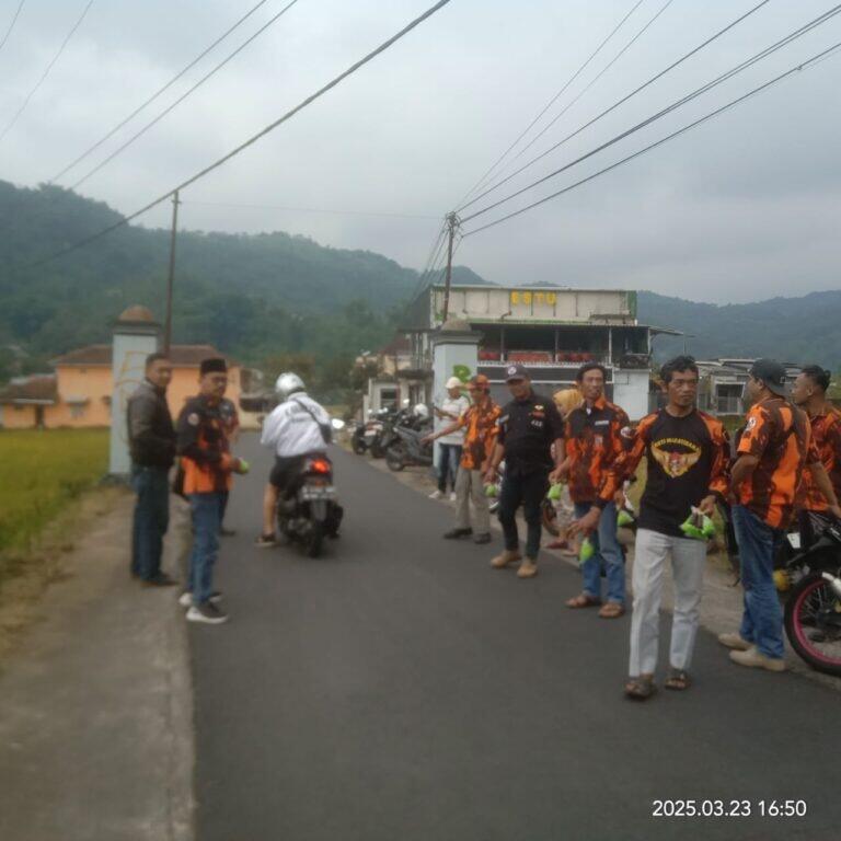 Pemuda Pancasila Berbagi Takjil, Wujud Kepedulian di Bulan Ramadhan