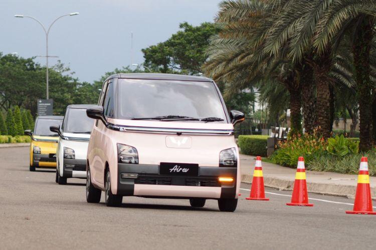 5 Tahun Cuma Rp3,9 Juta! Wuling Air EV Bikin Perawatan Mobil Jadi Murah