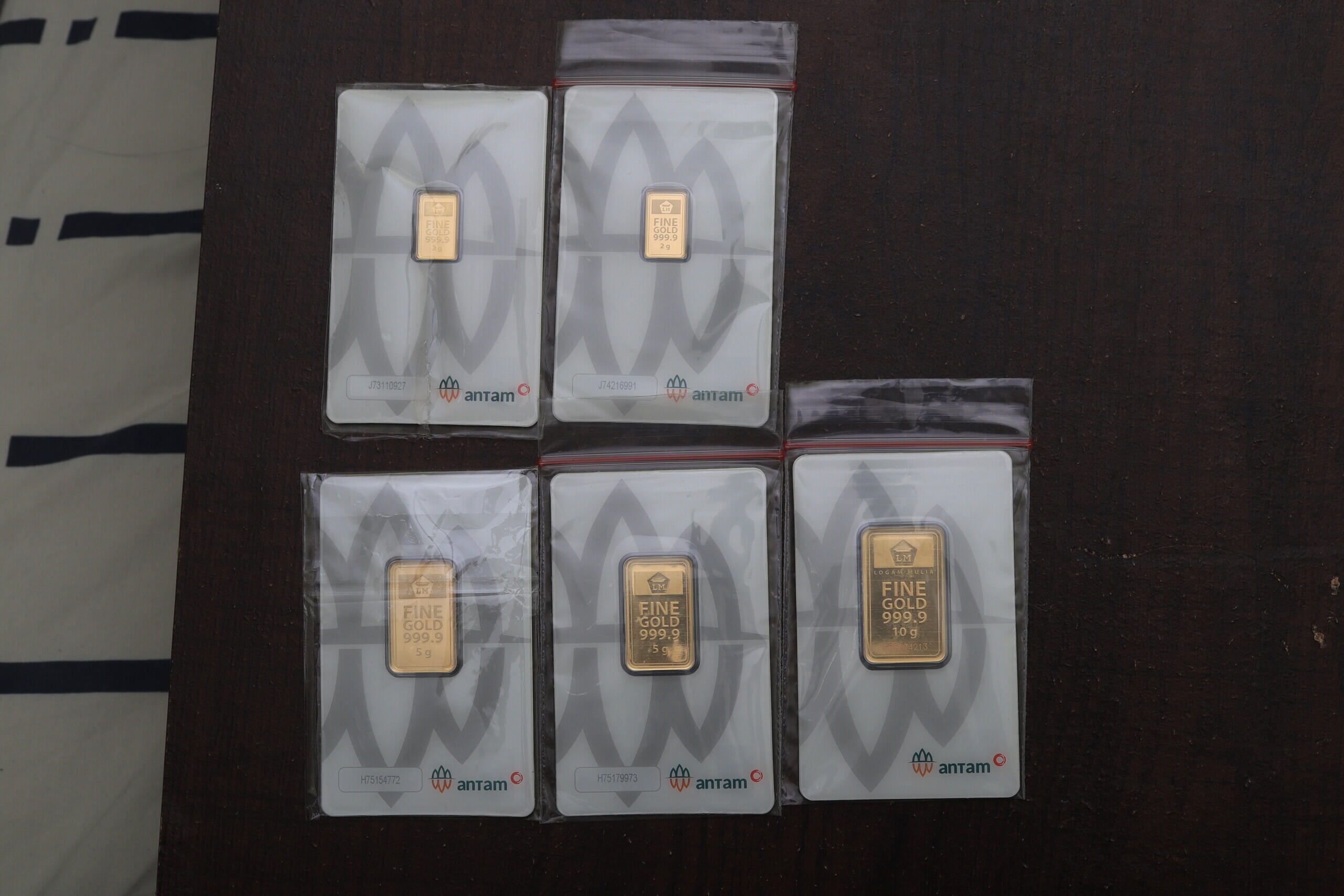 Jual Emas Antam 10 Gram Red Mark Certi Eye 2025 No. WA 087700151995