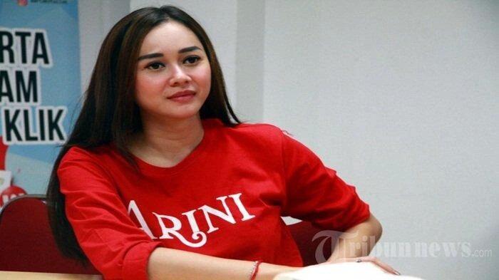 Aura Kasih Mendadak Dijodohkan dengan Dedi Mulyadi,
