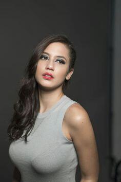 Dijadikan Bahan Imajinasi Netijen, 7 Artis Cantik Ini Jadi Korban Fantasi Digital