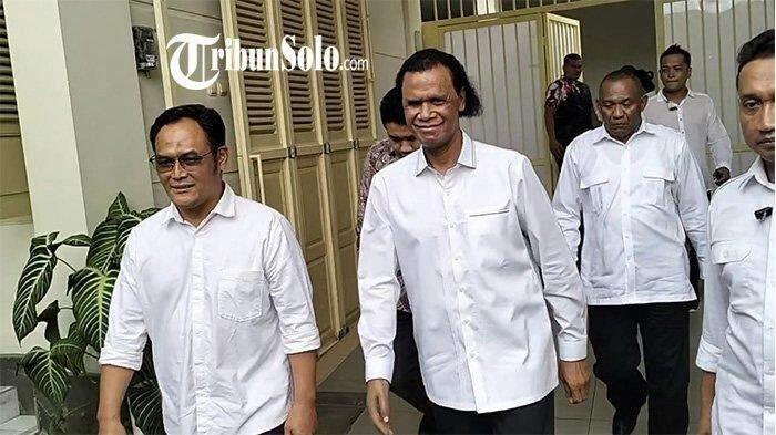 Besok Rumah Jokowi Akan Digeruduk Massa, Hercules Merapat ke Solo