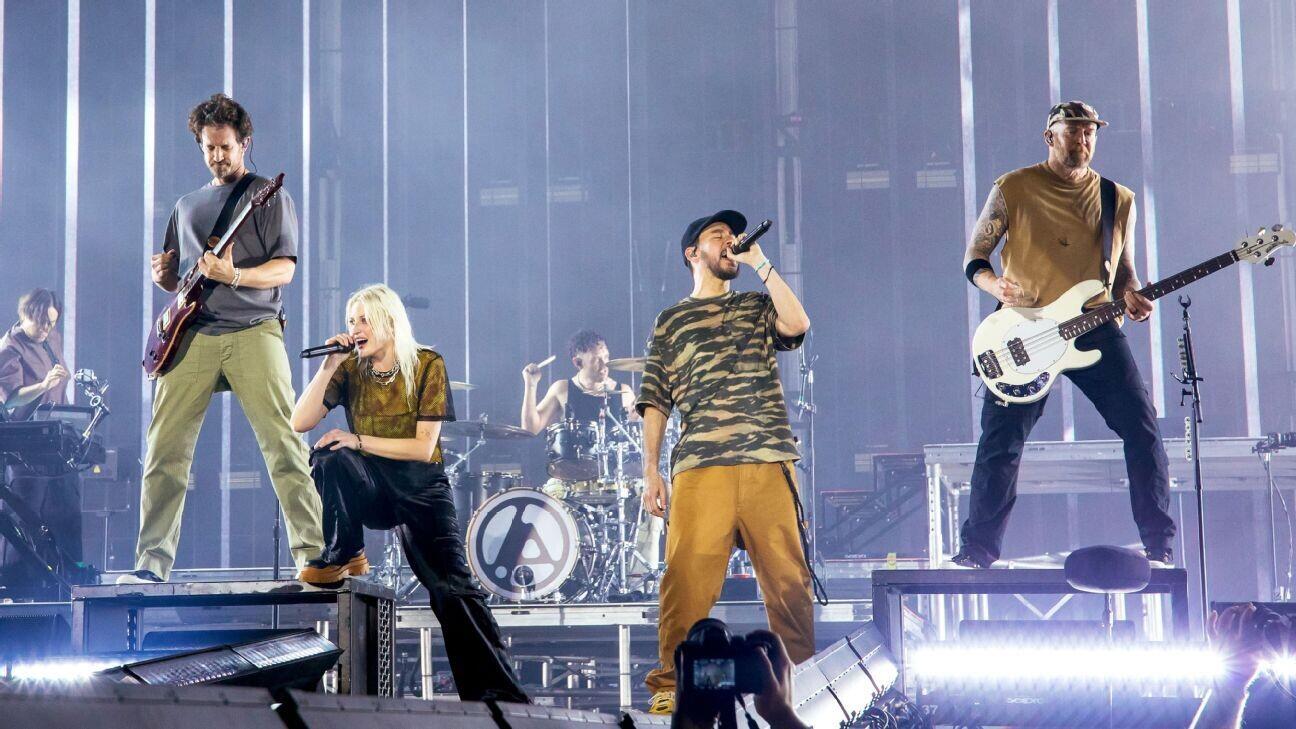 Band Linkin Park resmi Live Perform di Final UCL 2024-2025, jadi teringat momen ini.