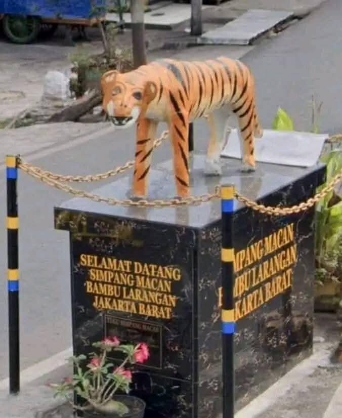 Tugu 15M Ambyar, Tugu 50Jt Keren! Serius Ini Bangunan atau Prank??