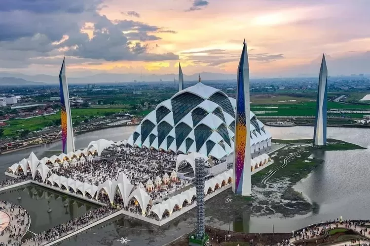 10 Proyek Mahal yang Gagal Total, Bikin Kepala Geleng-Geleng