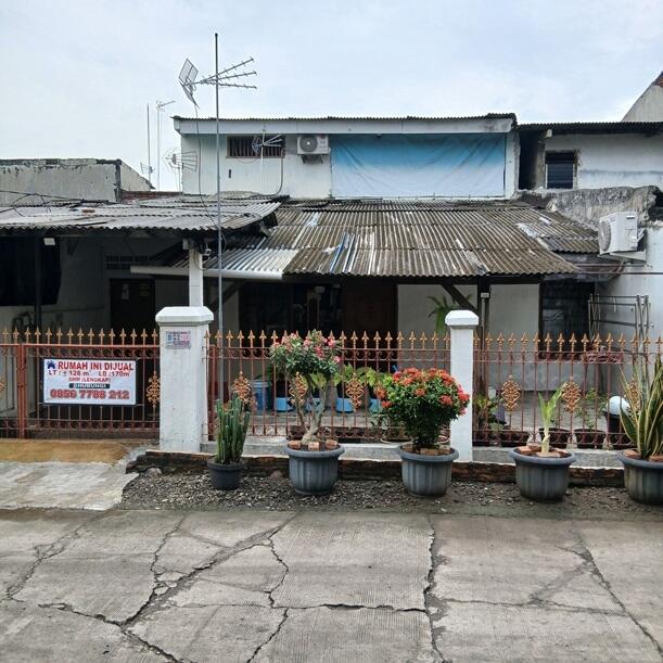 Rumah Second Bebas Banjir Strategis di Bekasi Kota