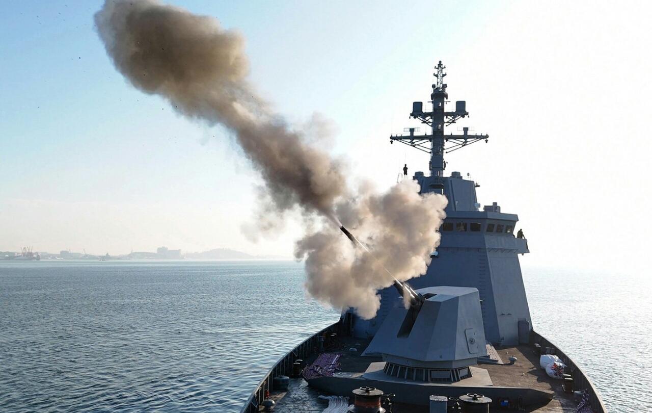 Baru Tiga Hari Diluncurkan, Kim Jong Un Uji Tembak Senjata di Kapal Destroyer Terbaru