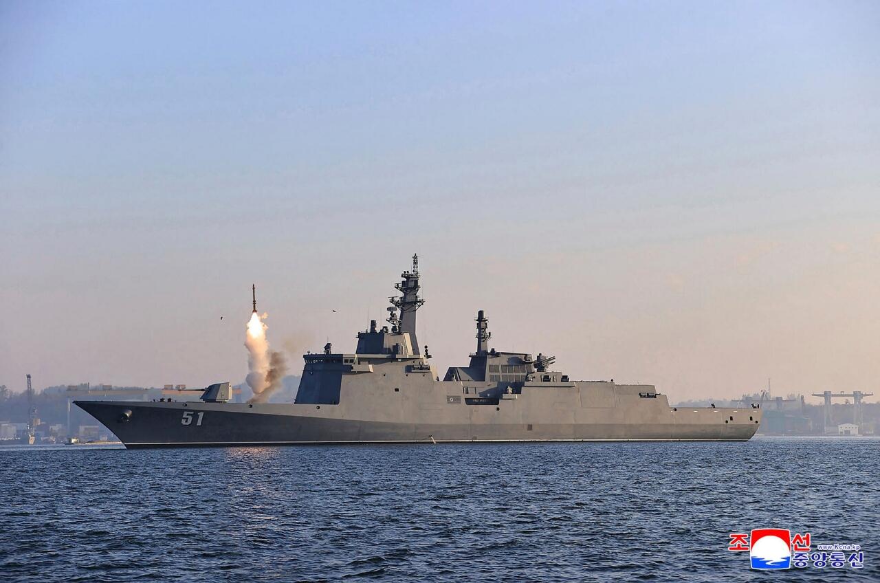 Baru Tiga Hari Diluncurkan, Kim Jong Un Uji Tembak Senjata di Kapal Destroyer Terbaru