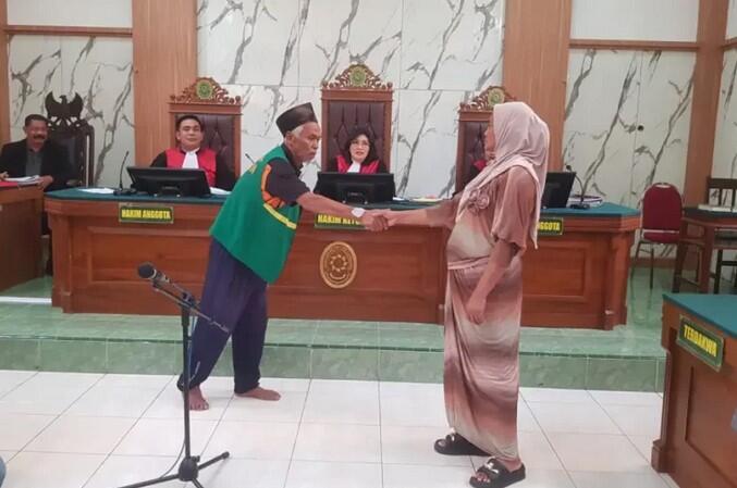 Gara-gara Satu Botol Bensin, Rofi’ah Tuntut Pamannya ke PN Lumajang