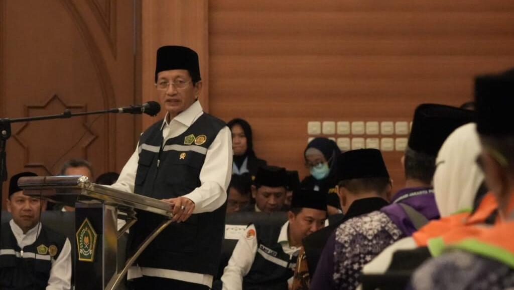 Lepas Kloter Pertama, Menag Minta Identitas Jemaah Haji Selalu Dibawa