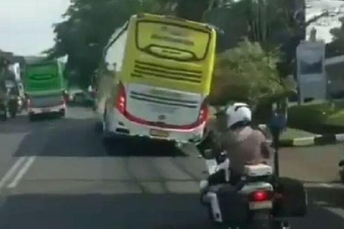 Sopir Bus Ugal-ugalan Masih Jadi “Tradisi” di Jalanan? Kok Bisa Ya? 😤🚍