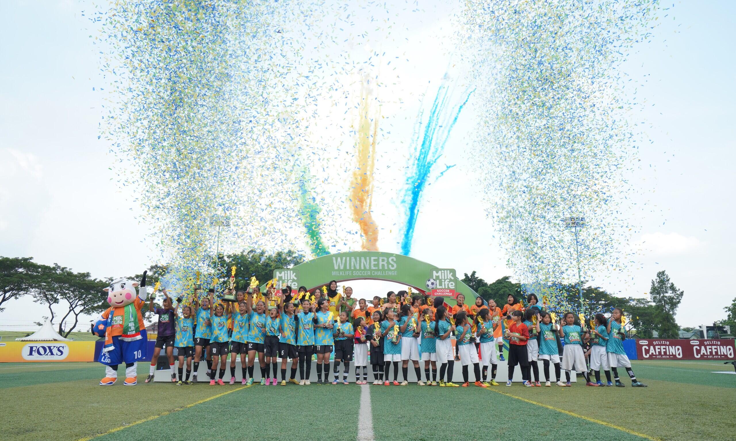 Penantian Satu Tahun, SDN Kalisari 01 Raih Juara MilkLife Soccer Challenge Jakarta 