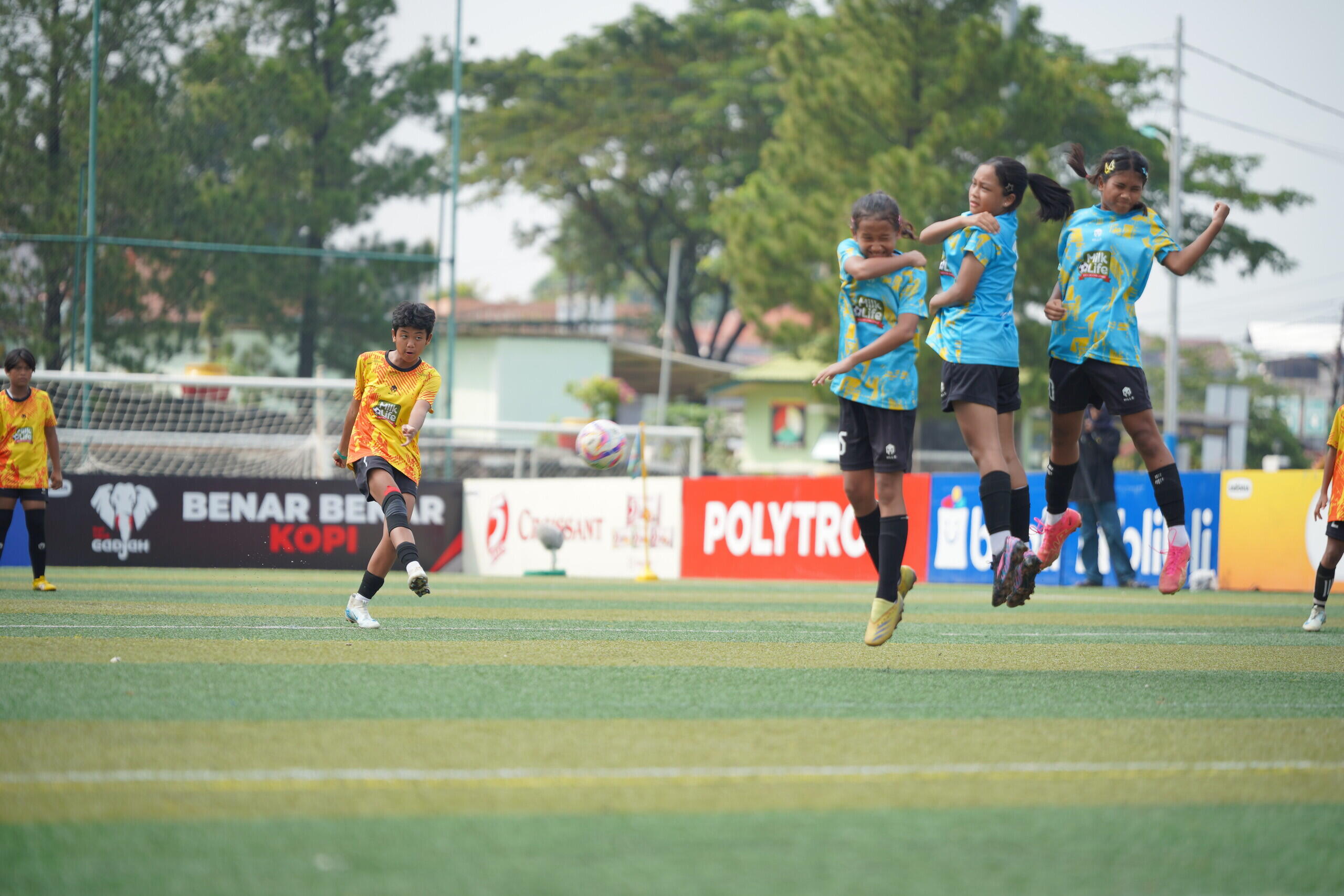 Penantian Satu Tahun, SDN Kalisari 01 Raih Juara MilkLife Soccer Challenge Jakarta 