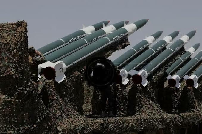 Kayak AS! Houthi Yaman Umumkan Blokade Udara Israel, Pesawat Komersial jangan Lewat!
