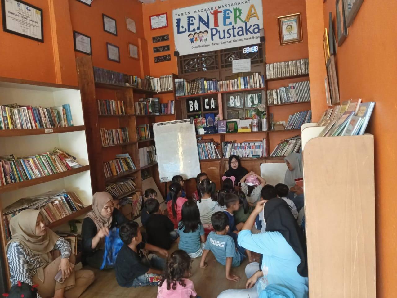 Mengenal KElas PRAsekolah (KEPRA) TBM Lenetera Pustaka di Kaki Gunung Salak Bogor