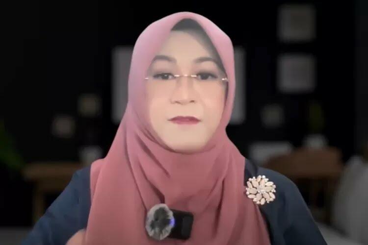 Dokter Tifa, Ilmuwan Kritis dengan Rekam Jejak Akademis Mumpuni