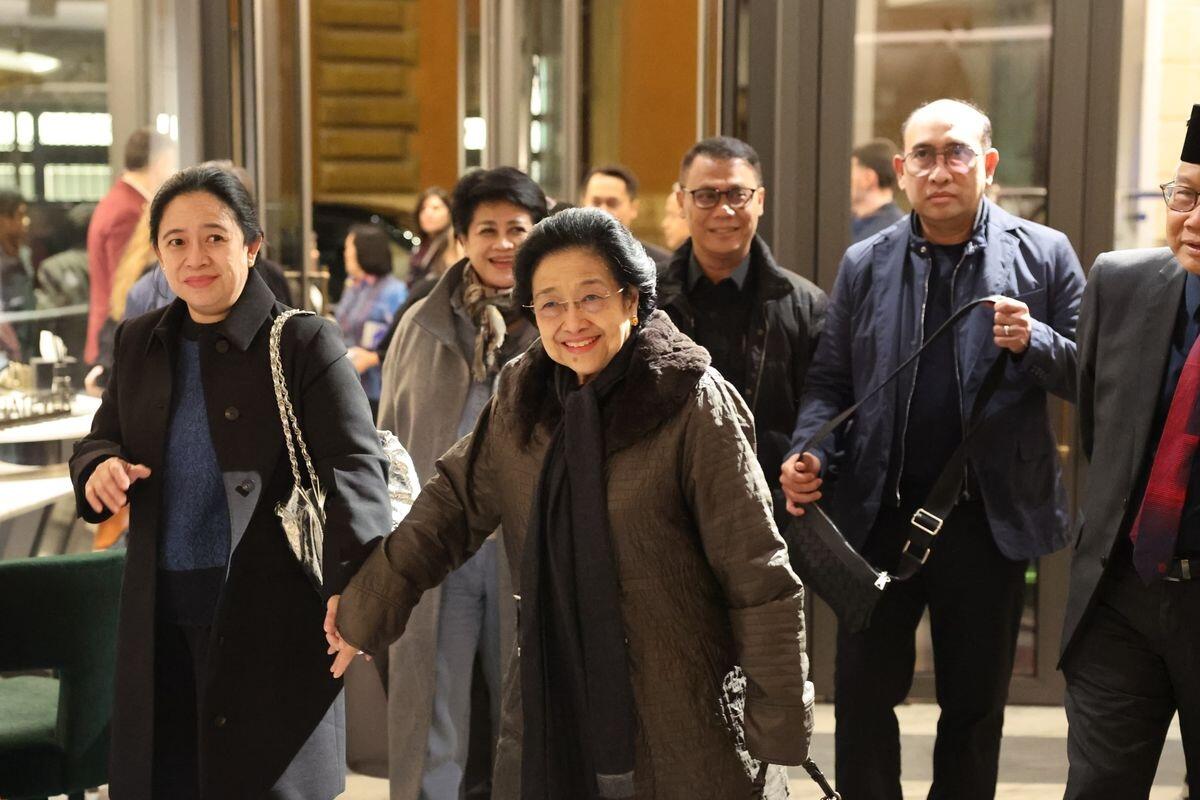 Megawati Singgung Gonjang-ganjing Ijazah: Kalau Ada Kasih Aja
