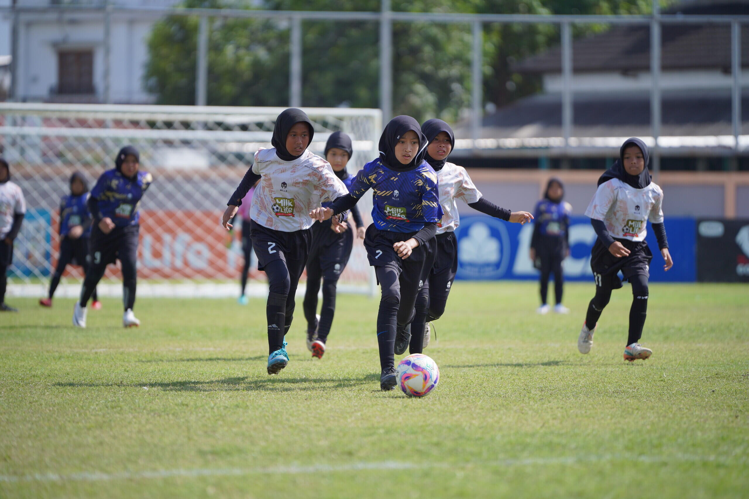 Final Penuh Ambisi Tersaji di MilkLife Soccer Challenge - Solo 2025
