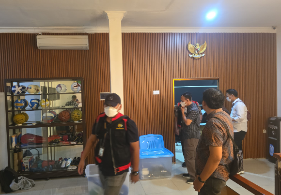 Kejari Kota Bekasi Geladah 9 Jam Kantor PT CIA Kasus Korupsi Dispora