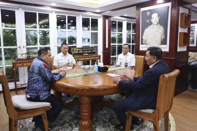 Diskusi Khusus: Indonesia Bersiap Kirim Pilot TNI AU untuk Pelatihan Jet Tempur J-10
