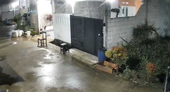 Teror Pocong di Perumahan Karawang, Jawa Barat Ketika Waktu Magrib