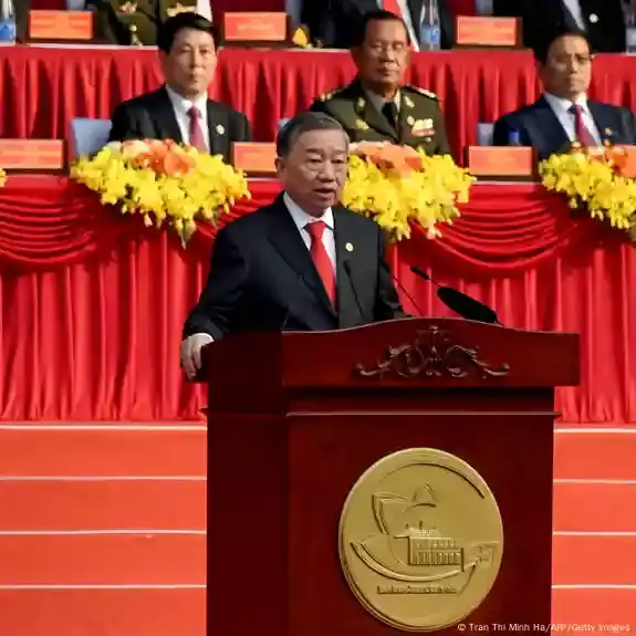 Demi Efisiensi Birokrasi, Vietnam Pecat 80.000 PNS