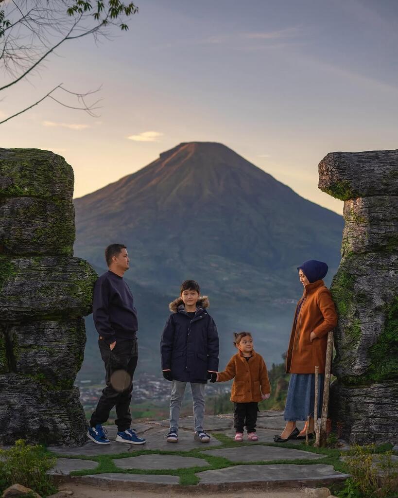 Pintu Langit Sky View Dieng: Tempat Asyik Buat Ngadem di Atas Awan