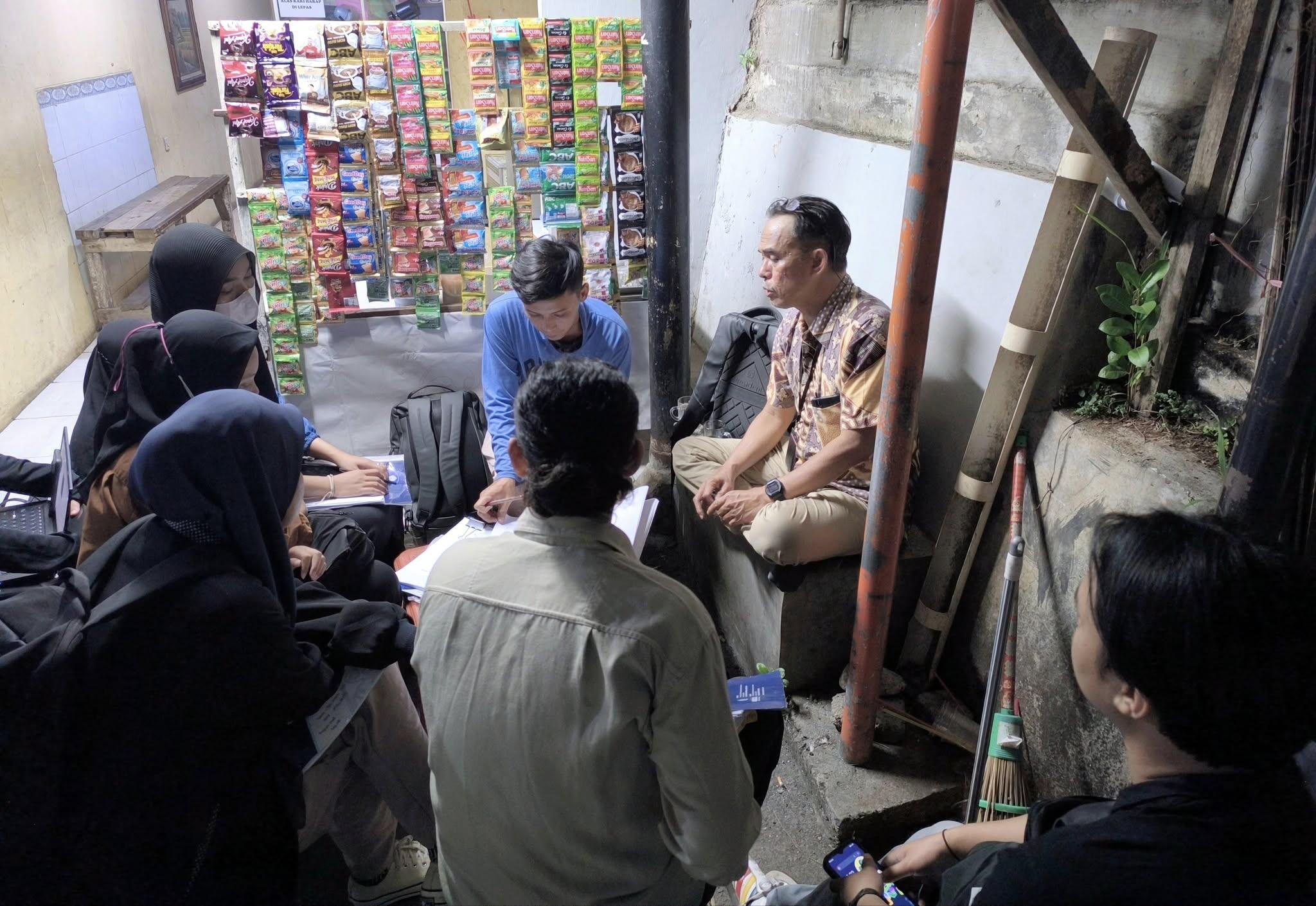 Skripsi, Kuat Lakoni Ora Kuat Tinggal Ngopi