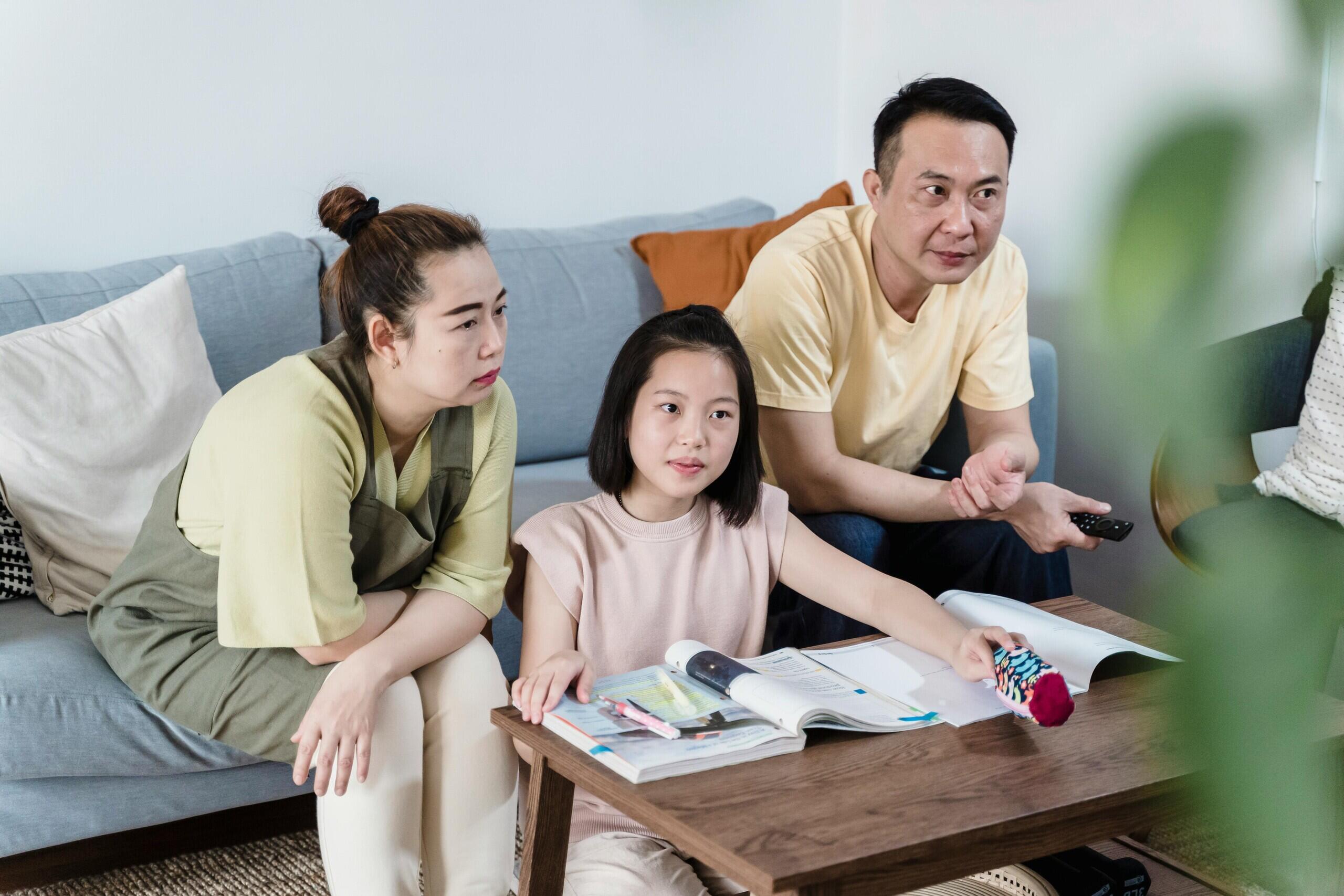 Bisa Fatal! 7 Kebiasaan Parenting Ini Tanpa Sadar Mematikan Minat Baca Anak