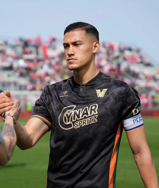 Jay Idzes dan Dean James Jadi Rebutan Klub Top Serie A dan Yunani